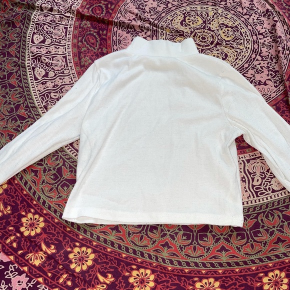 White cropped turtle neck - Picture 2 of 2